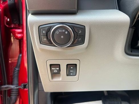 Used 2020 Ford F150 XLT w/ Equipment Group 302A Luxury AWD/4WD image 22