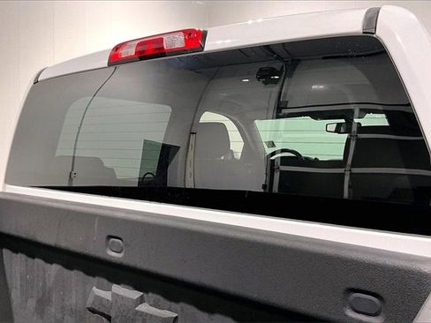 Used 2018 Chevrolet Silverado 1500 LT image 42