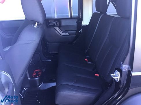 Used 2018 Jeep Wrangler Unlimited Sport S image 14