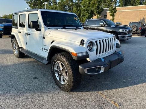Used 2019 Jeep Wrangler Unlimited Sahara AWD/4WD image 2