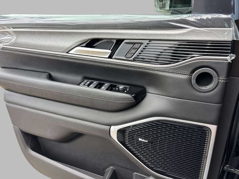 New 2026 Jeep Grand Wagoneer Limited AWD/4WD image 13