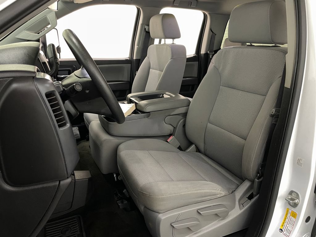 Used 2017 Chevrolet Silverado 1500 Custom w/ Custom Convenience Package AWD/4WD image 19