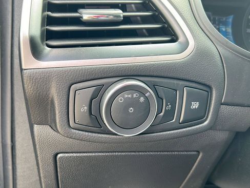 Used 2024 Ford Edge SEL AWD/4WD image 9