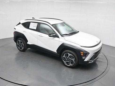 Used 2026 Hyundai Kona SEL Premium AWD/4WD image 39