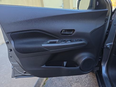 Used 2021 Nissan Kicks S image 20