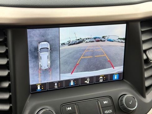 Used 2023 GMC Acadia Denali w/ Denali Ultimate Package FWD image 20