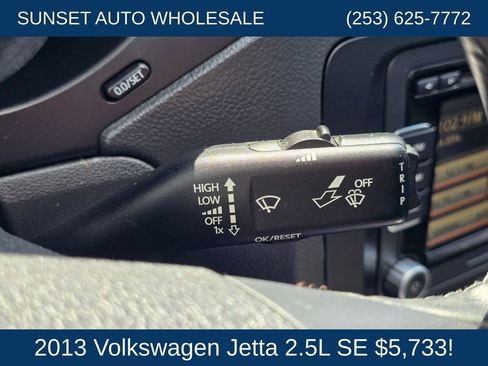 Used 2013 Volkswagen Jetta SE FWD image 33