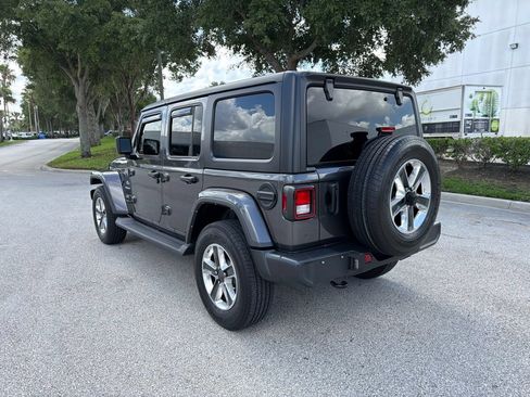 Used 2023 Jeep Wrangler Unlimited Sahara AWD/4WD image 3