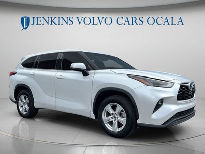 Used 2022 Toyota Highlander LE
