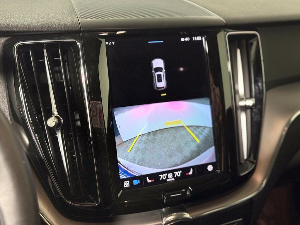 Used 2023 Volvo XC60 B5 Core AWD/4WD image 15