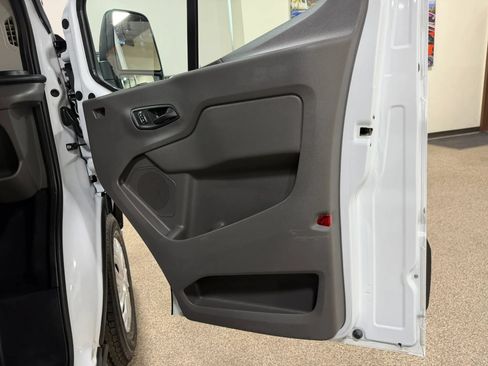 Used 2023 Ford Transit 350 XLT RWD image 32