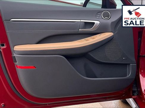 Used 2025 Hyundai Sonata Limited image 23