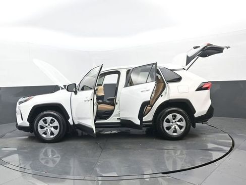 Used 2025 Toyota RAV4 LE image 32