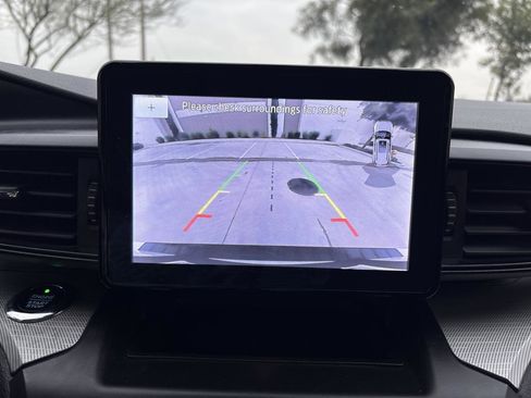 Used 2020 Ford Explorer XLT image 32