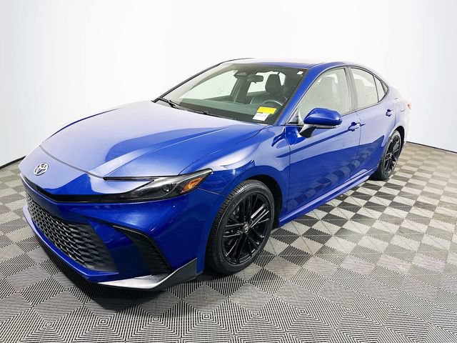 Certified 2025 Toyota Camry SE FWD image 4