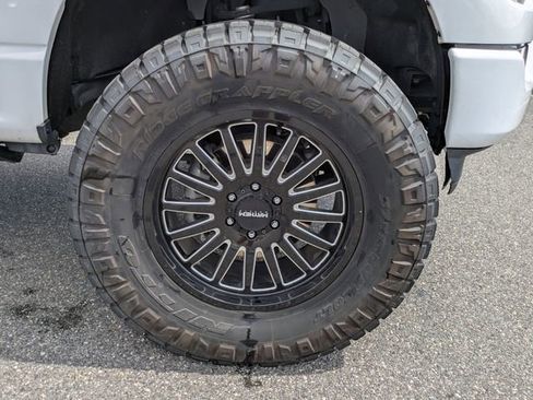 Used 2021 Ford F150 Lariat w/ Equipment Group 502A High AWD/4WD image 10
