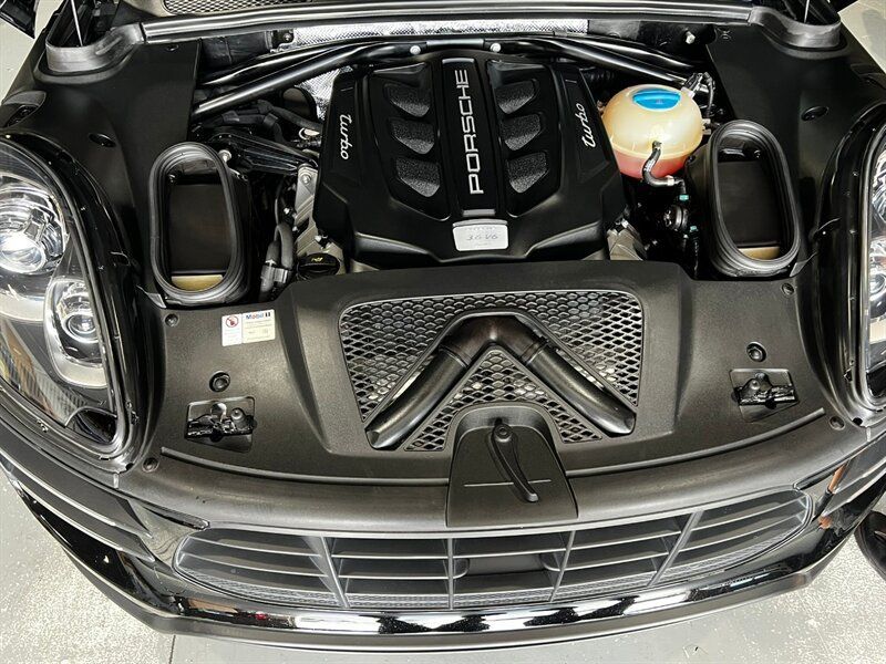 Used 2017 Porsche Macan Turbo AWD/4WD image 49