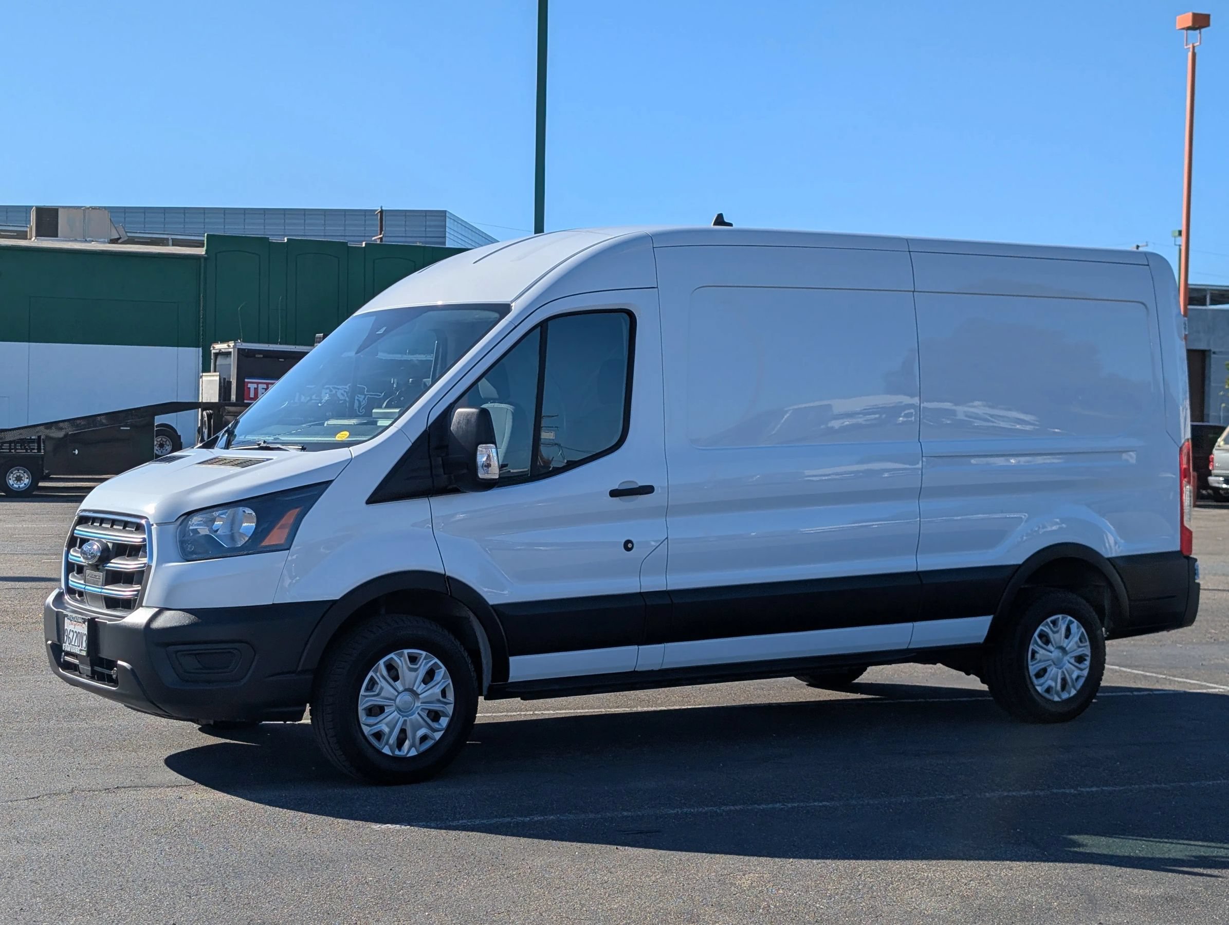 Used 2023 Ford E-Transit Medium Roof RWD image 5