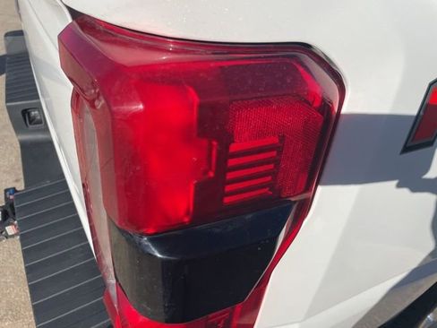 Used 2023 Ford F350 Lariat w/ Chrome Package image 25