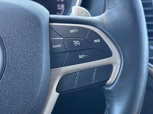 Used 2017 Jeep Grand Cherokee Laredo w/ Quick Order Package 23E image 22