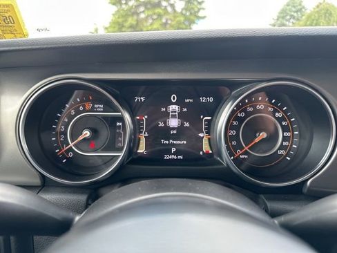 Used 2023 Jeep Gladiator Sport AWD/4WD image 27