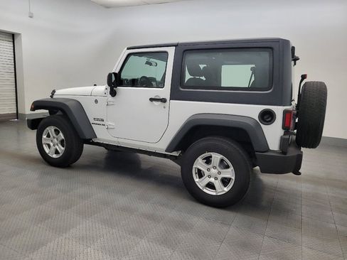 Used 2016 Jeep Wrangler Sport w/ Connectivity Group AWD/4WD image 3