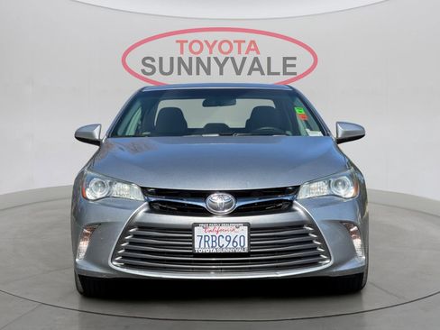 Used 2017 Toyota Camry XLE image 11