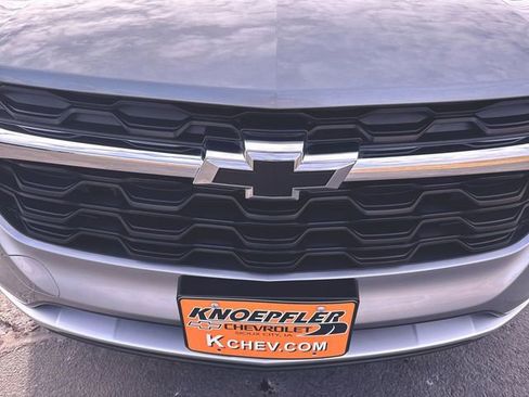 Used 2024 Chevrolet Trax LT w/ Driver Confidence Package image 30