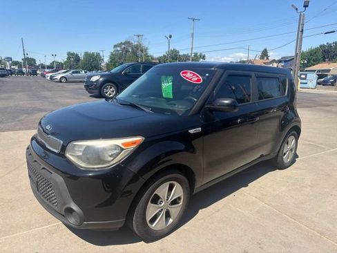 Used 2016 Kia Soul FWD image 3