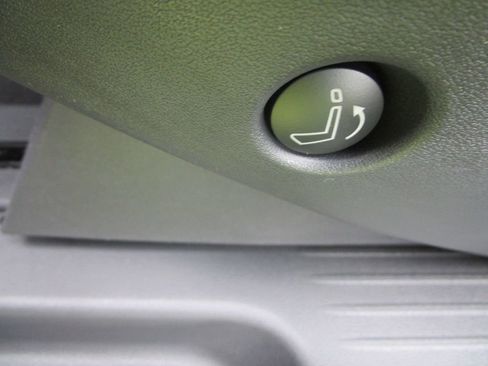 Used 2024 Nissan Pathfinder SL image 20