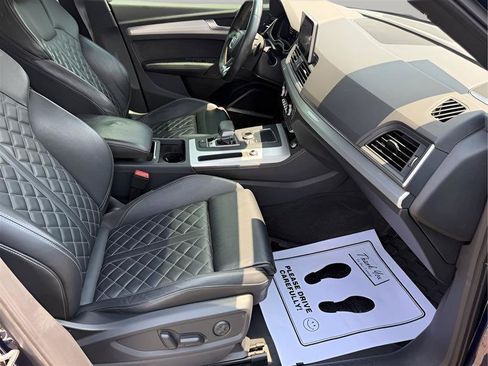 Used 2018 Audi SQ5 Premium Plus AWD/4WD image 32