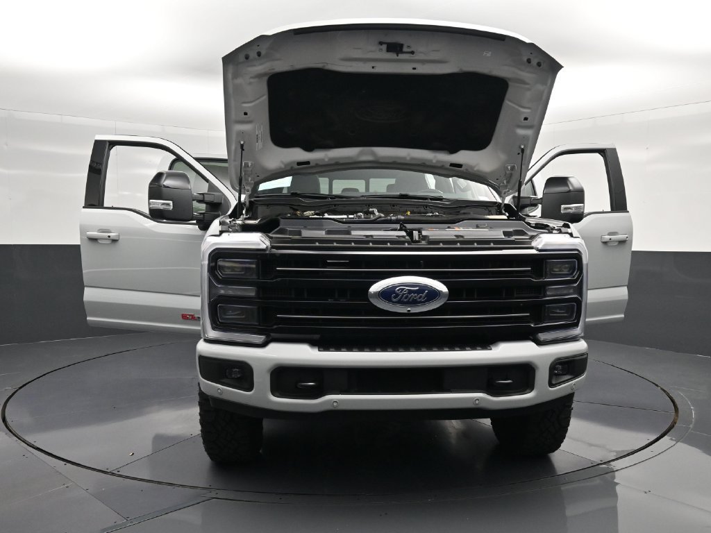 Used 2025 Ford F250 Platinum w/ Tremor Off-Road Package AWD/4WD image 33