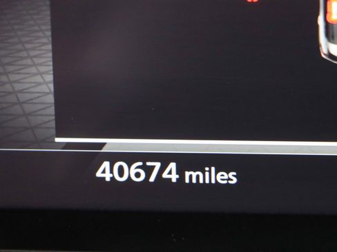 Used 2023 Nissan Rogue Platinum w/ Platinum Premium Package image 16