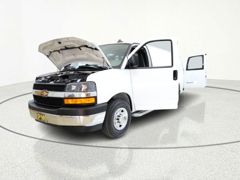 Used 2024 Chevrolet Express 2500 w/ Driver Convenience Package RWD image 13