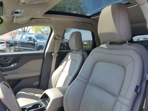 Certified 2024 Lincoln Corsair AWD w/ Equipment Group 101A image 10