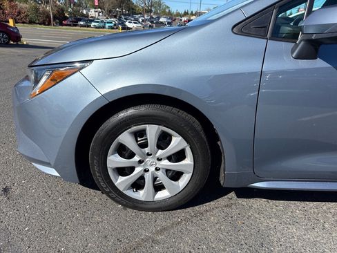 Used 2021 Toyota Corolla LE w/ Carpet Mat Package (TMS) image 10