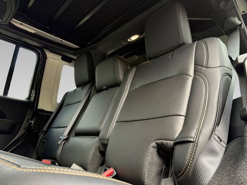 Used 2025 Jeep Wrangler Unlimited Rubicon 392 image 15