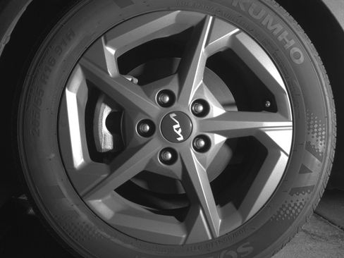 Used 2025 Kia K4 FWD image 12