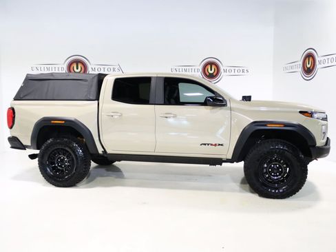 Used 2024 GMC Canyon AT4X w/ AT4X AEV Edition AWD/4WD image 5
