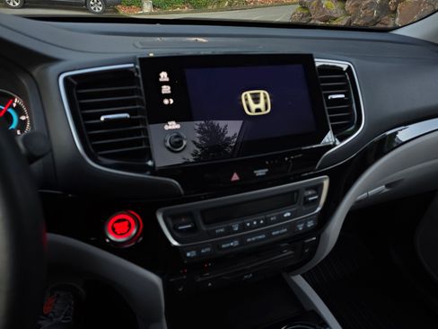 Used 2019 Honda Pilot Touring image 31
