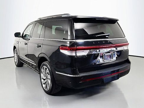 Used 2024 Lincoln Navigator Premiere image 5