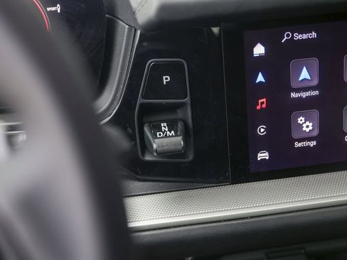 Certified 2025 Porsche Cayenne E-Hybrid AWD/4WD image 25