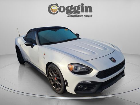 Used 2017 FIAT 124 Spider Abarth image 3