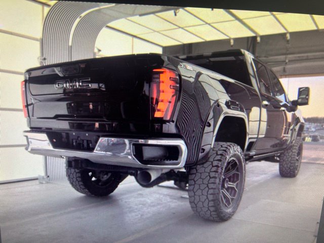 Used 2024 GMC Sierra 2500 SLT w/ Texas SLT Premium Package AWD/4WD image 3