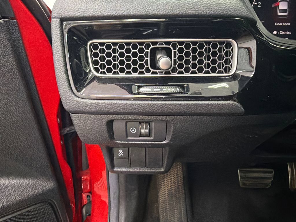 Used 2025 Honda Civic Sport image 29