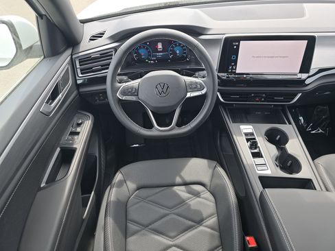 New 2026 Volkswagen Atlas Cross Sport SE AWD/4WD image 18