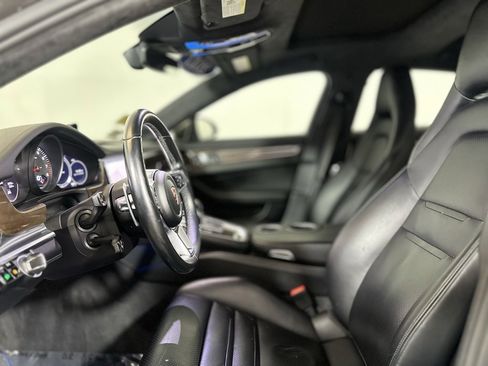 Used 2017 Porsche Panamera 4 image 13