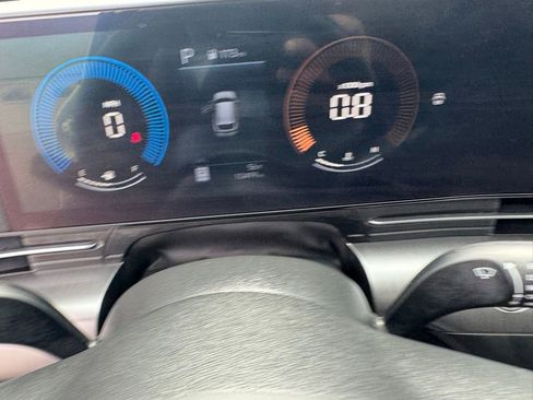 Used 2024 Hyundai Kona SEL AWD/4WD image 25