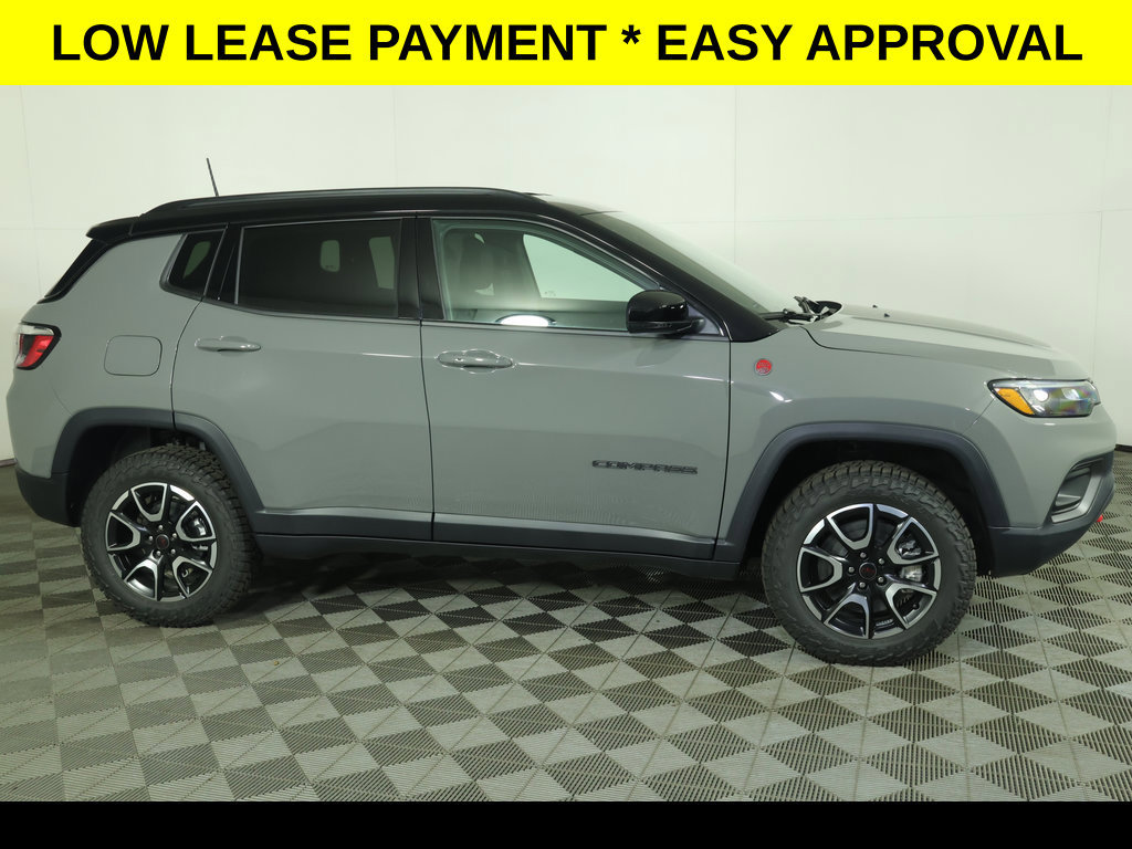 New 2026 Jeep Compass Trailhawk AWD/4WD image 2