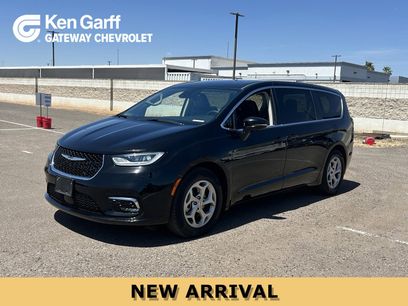 Used 2024 Chrysler Pacifica Limited